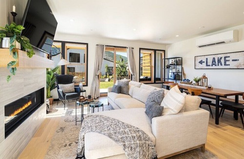 Wapato Point House | Lakeside Luxury boasts 2,002q.ft of New Construction at Wapato Point Resort on Lake Chelan