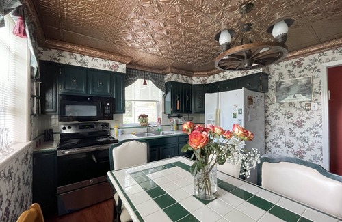 Ellenville House | Lakeside mountain house in the Catskills. Canoeing, fishing, hiking, campfires.