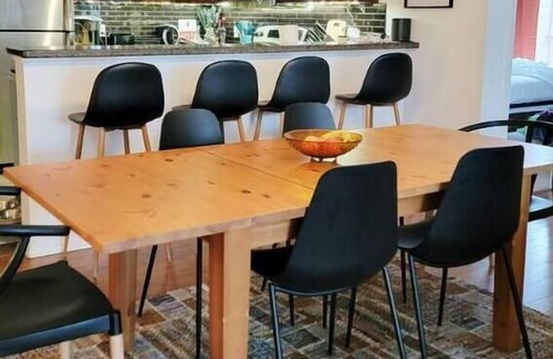 East Kootenay Apartment | Lakeside Mountain Retreat - 3br, 2 bathroom beachfront condo with pool & hot tub