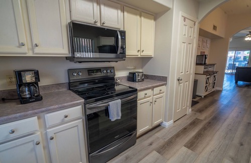 Arrowhead Ranch House | Lakeside & Pool Near All The Fun