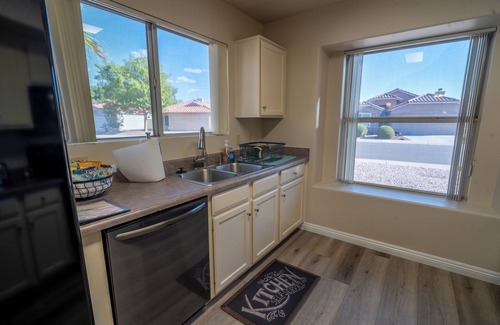 Arrowhead Ranch House | Lakeside & Pool Near All The Fun