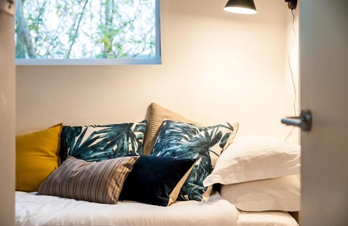 Cirencester House | Lakeside property with spa access on a nature reserve Reid Villa CW01