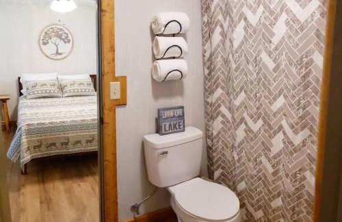 Branson House | Lakeside Retreat - Romantic Cabin - Resort Pool, Dock, Fire Pit!