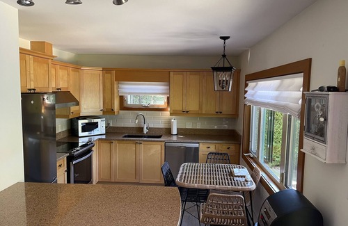 Shawnigan Lake Cottage | Lakeside Serenity, Your perfect retreat at our Charming Lake Cottage.