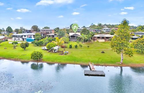 Yungaburra House | LakeSide Tinaroo only 2.5km from Yungaburra town