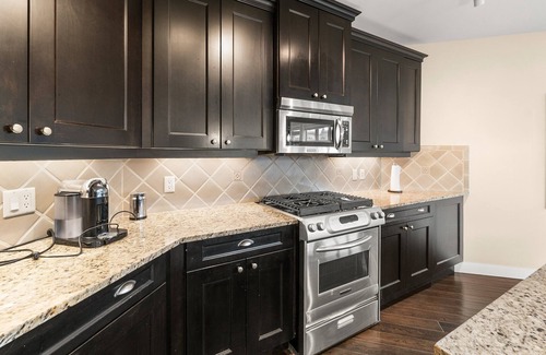 Westbank Condo | Lakeside View, Spacious 3-bedroom condo @ Barona Beach Resort in West Kelowna.