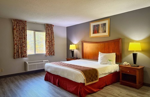 Marion Hotel | Laketree Inn And Suites Marion
