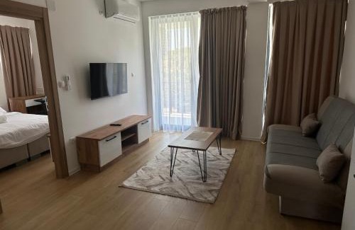 Veles Hotel | Lakeview Apartments
