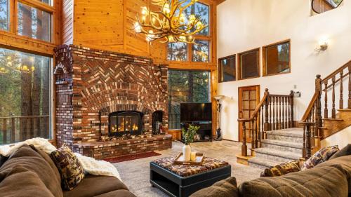 Boulder Bay House | Lakeview Cabin w Game Room Deck Near Ski Slopes Trails Sleeps 20 Waterview by AvantStay