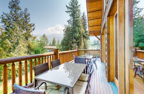 Christina Lake House | Lakeview Chalet