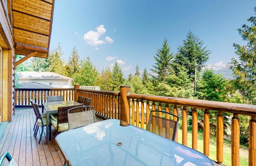 Christina Lake House | Lakeview Chalet