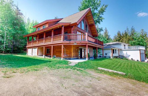 Christina Lake House | Lakeview Chalet