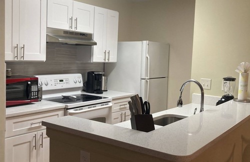 Carrollwood Condo | Lakeview Condo in Gated Community