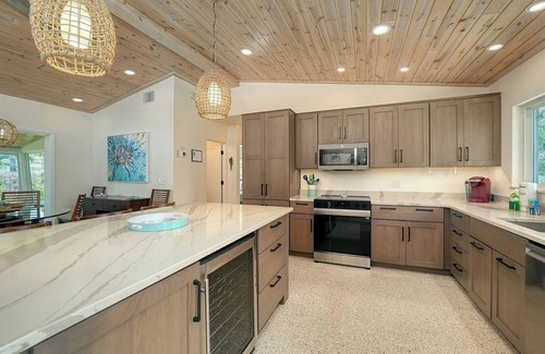 Anna Maria House | Lakeview Cottage in Anna Maria