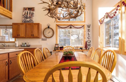 Georgetown House | Lakeview Getaway at Georgetown Lake
