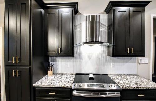 Mid America House | Lakeview Getaway B - Perfect for Couples or families