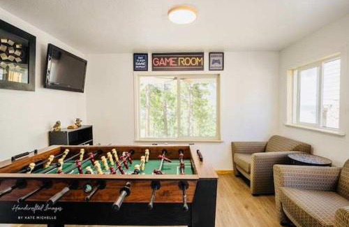 Wishon Apartment | Lakeview Haven - Boat Slip - Dog Friendly - Sleeps 16