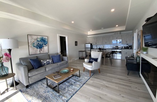 Okanagan-Similkameen Apartment | Lakeview Heated Pool Suite in Naramata Wine Region – 5-Star Rated Stay