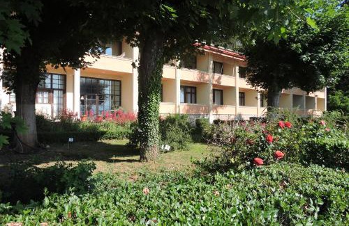 Otesevo Hotel | Lakeview Hotel and Resort