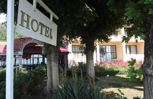 Otesevo Hotel | Lakeview Hotel and Resort