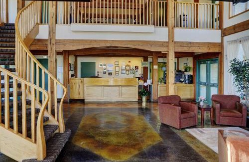 Okotoks Hotel | Lakeview Inns & Suites - Okotoks