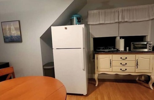 Milton House | Lakeview Retreat with Beach Access