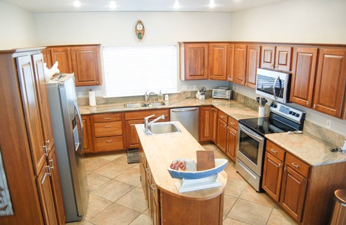 Pinetop-Lakeside House | ✨ LAKEVIEWS & BOATS INCLUDED: Gated, 1 acre, 4 BD, WIFI, Gameroom, 1 PM Check IN