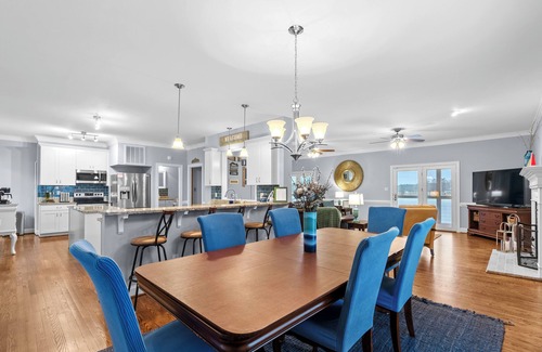 Henrico House | Lakin' Memories, 2 Kitchens, Detached Game Rm/Gym, Lakin' Memories, 2 Kitchens, Detached Game Rm/Gym