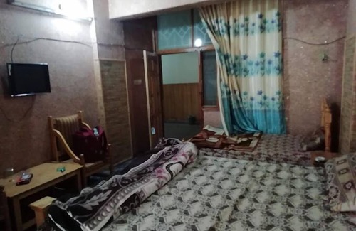 Abbottabad Hotel | Lalazar Hotel & Restaurant