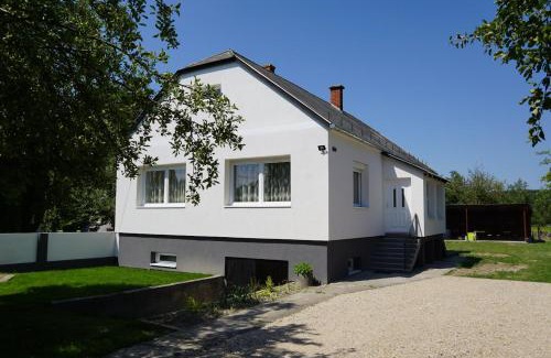 Asvanyraro House | Lali Vendégház