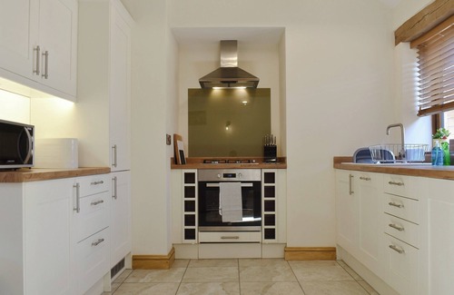 Lydney Cottage | Lambing Shed - UK12380