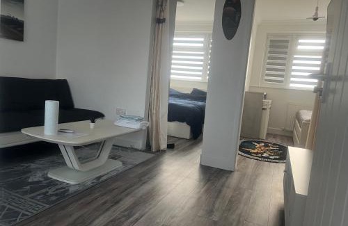 Luton House | Lamorna