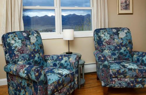 Westcliffe Hotel | Lamp Post Lodge