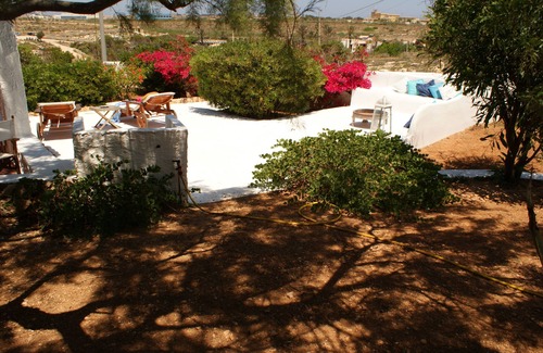 Lampedusa House | Lampedusa: seaside villa in a residential area