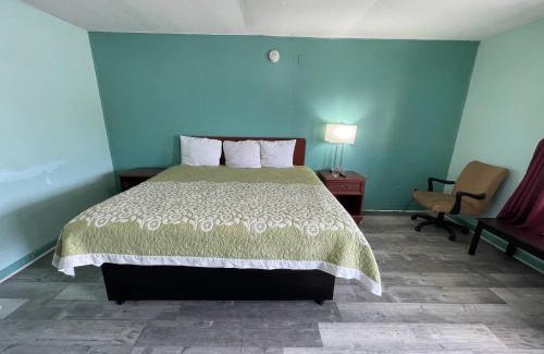 Childersburg Hotel | LAMPLIGHTER INN