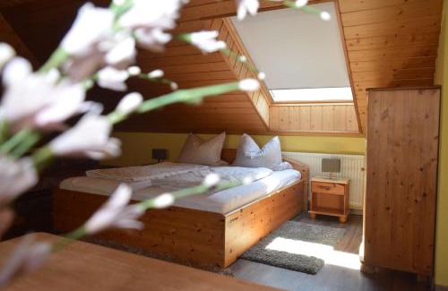 Hinterweidenthal House | Landgasthof Am Teufelstisch