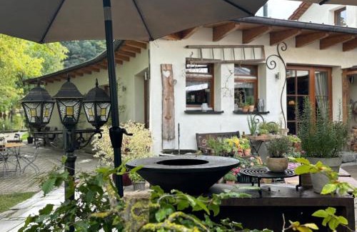 Vestenbergsgreuth Apartment | Landgut Seebühne - Apartment mit Seeblick im Steigerwald