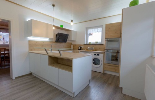 Trendelburg Apartment | Landhaus Hillebrand, 229qm, 6 Schlafzimmer für Max. 12 Personen