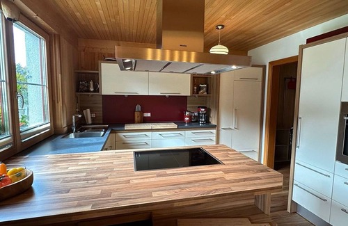 Graen House | Landhaus Lignum - Large vacation home with large garden, terrace, balcony and plenty of space for the