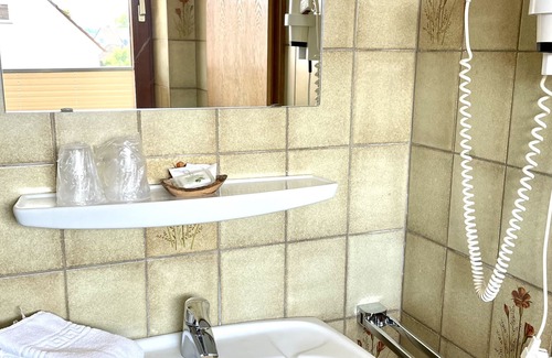 Holzminden Hotel | Landhaus Sollingshöhe UG