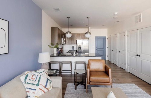 Madison Apartment | Landing | Amazing 1BD, Clubhouse, Gym