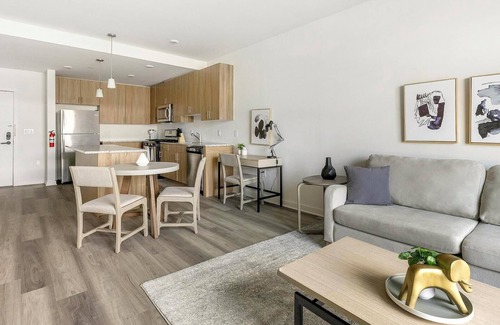 Carteret Apartment | Landing | Amazing 1BD, Courtyard, Gym