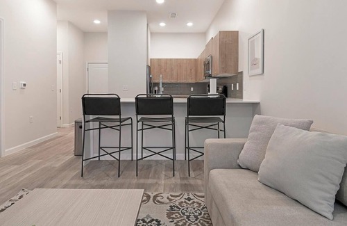 Florida Center Apartment | Landing | Amazing 1BD, Yoga Studio, Pool