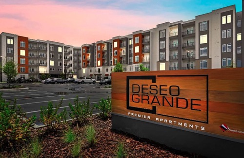 Florida Center Apartment | Landing | Amazing 1BD, Yoga Studio, Pool