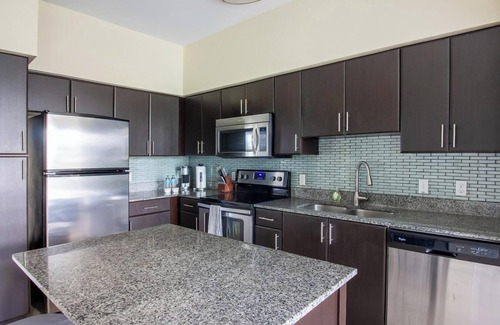 Miramar Apartment | Landing | Amazing 2BD, Clubhouse, Gym