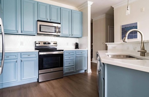 Cary Apartment | Landing | Amazing 2BD, Courtyard, Pool