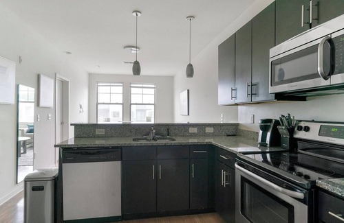 Richmond Apartment | Landing | Amazing 2BD, Gym