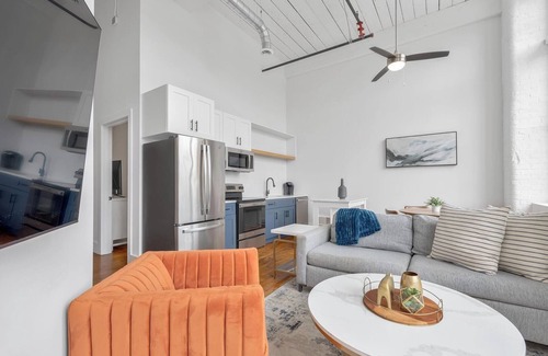 Greenville Apartment | Landing | Amazing 2BD, Yoga Studio, Gym