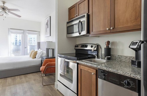 Pearl District Apartment | Landing | Amazing Studio, Gym, Courtyard