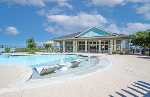 Lockhart Apartment | Landing Apartments Austin - Lockhart